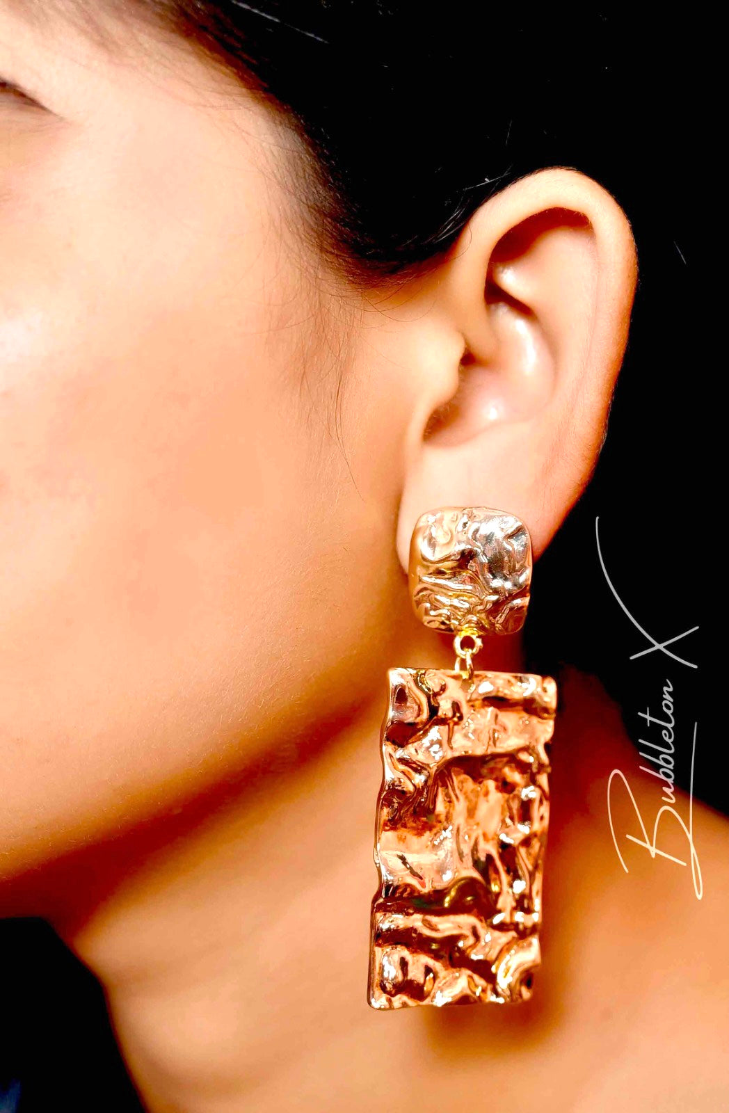 Beaten gold trendy earrings