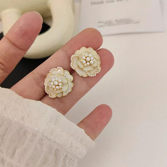 Decent white flower earrings